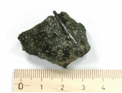 Эгирин зеленый, Россия, Мурманская обл., Ловозерский район (32*25*22 мм, 9 г) №26775