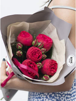 Букет из 5 пионовидных роз