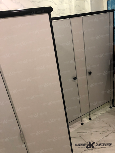 Сантехнические перегородки / однотонные /