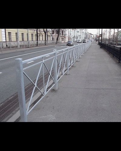 Ограждения в городе