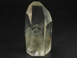 Кварц горный хрусталь с фантомами и хлоритом, кристалл полированный, Бразилия (58*30*27 мм, 68 г) №36861