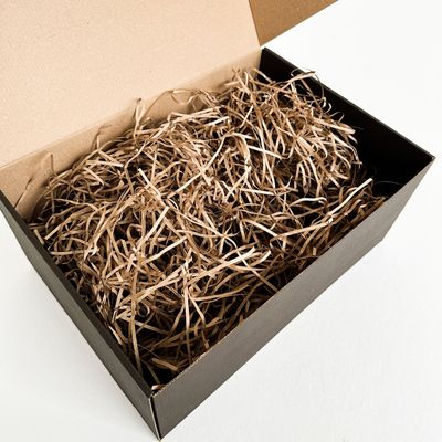 Большая подарочная коробка GILEV 37x26x12см с красной лентой и наполнителем