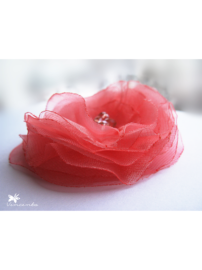 Брошь-цветок из органзы "Нежность"