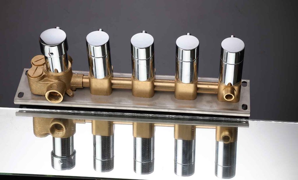 Встраеваемый смеситель с термостатом на 4 режима