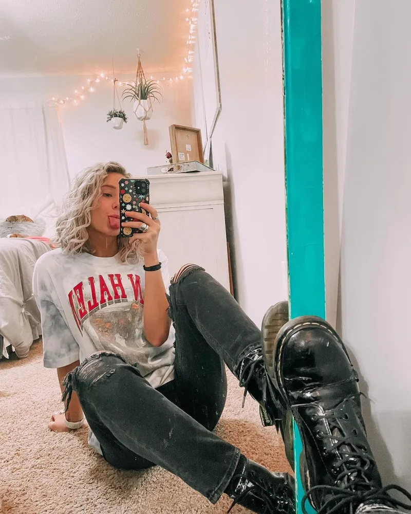 стильные ботинки dr. martens в черном цвете