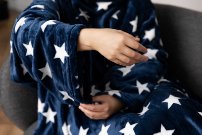 Плед с рукавами "Звезды" из микрофибры (велсофта)