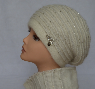 Женский вязаный берет зима 2021 Италия Vizio 6726 белый полосами