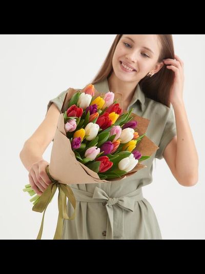 Букет из 25 тюльпанов: микс