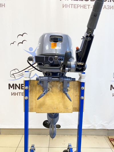 Лодочный мотор APACHE F9.9 BS PRO вид из лодки