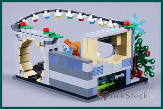 # 40658 Праздничная Диорама «Сокол Тысячелетия» / “Millennium Falcon” Holiday Diorama (2023)