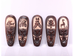 Модель № W91: настенная маска из дерева албезии