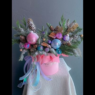 Композиция с елью &quot;Баббл гам&quot;