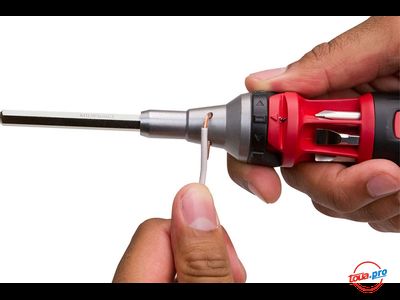 Отвертка универсальная с трещоткой 9 в 1 Milwaukee 4932471598