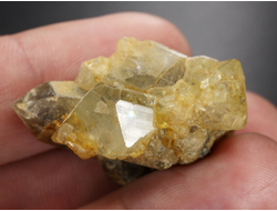 Топаз, сросток кристаллов, Россия, Забайкальский край (33*28*20 мм, 17,4 г) №36063