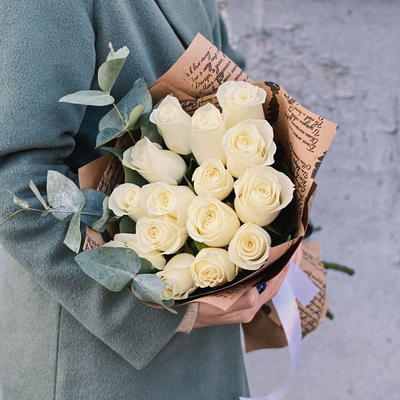 Букет из белых роз