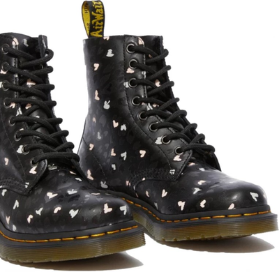 DR.MARTENS 1460 PASCAL CHAOS HEARTS BLACK