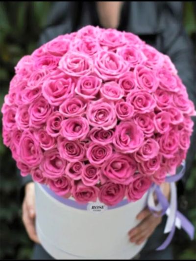 101 розовая роза в шляпной коробке