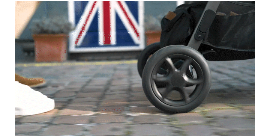  Благодаря амортизации передних и задних колес ваш ребенок будет чувствовать себя комфортно