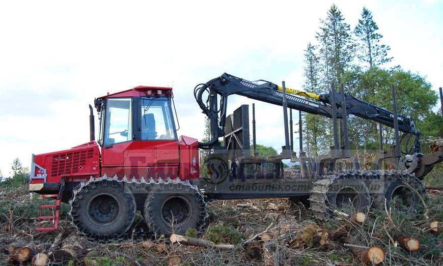 Трактор Valmet/Komatsu Forest