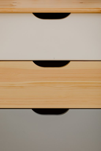 Комод ТК №12 на высоких ножках из массива сосны 82 х 45 х 80 см