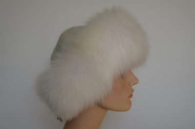 Итальянская вязаная шапка с меховой оторочкой Визио 8058 белая