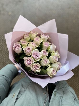 Необычные розы - букет букет из роз монинг дью, лавандовые розы, сиреневые розы