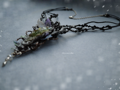 Волшебное колье "Зимняя Дриада из Зачарованного Леса"