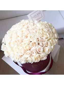 Букет в шляпной коробке с  розами XXL