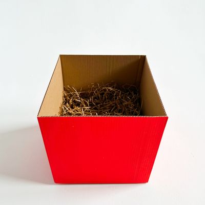 Красная подарочная коробка GILEV 30х30х30см с крышкой и наполнителем