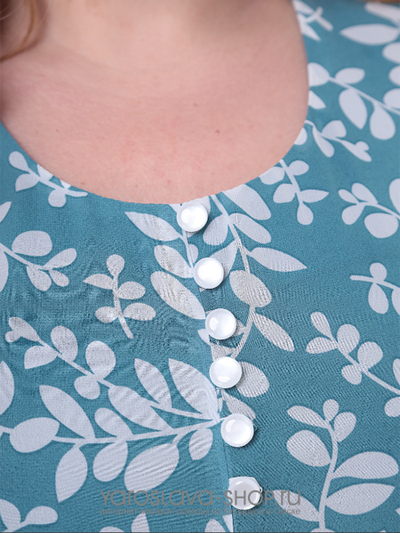 Шифоновое голубое платье белые веточки