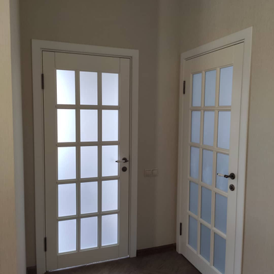 ЙОШКАР-ОЛА. МАССИВ СОСНЫ. КЛАССИКА (АНГЛИЙСКАЯ РЕШЕТКА)  ЭМАЛЬ БЕЛАЯ, ПОЛОТНО ОСТЕКЛЕННОЕ (ФАЛЬШФАЦЕТ)