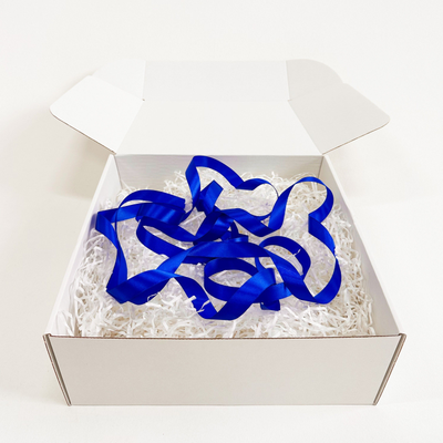 2 штуки - Подарочная коробка GILEV 32x32x12см с синей лентой и наполнителем