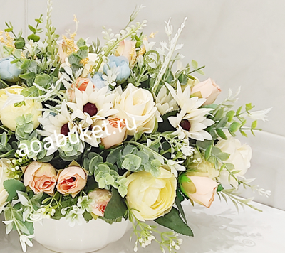 Композиция из искусственных цветов - Лика многоцветная № МК014