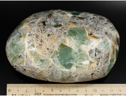 Флюорит зеленый, полировка крупная, Монголия (135*98*44 мм, 1071 г) №35626