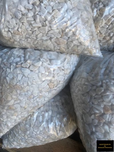 белый мрамор галтованный