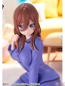 Фигурка Мику Накано (Miku Nakano Relax Time)