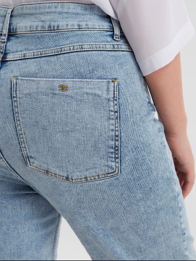 Джинсы голубые