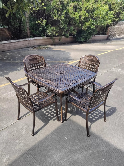 Комплект мебели из литого алюминия Rossi