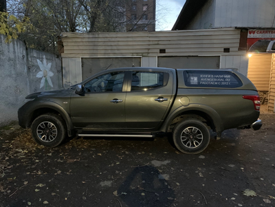 Кунг N-design на Fiat Fullback 2016-2017-2018-2019-2020 от AvengerUral.ru. Тёмно-зелёный 462 (F27)