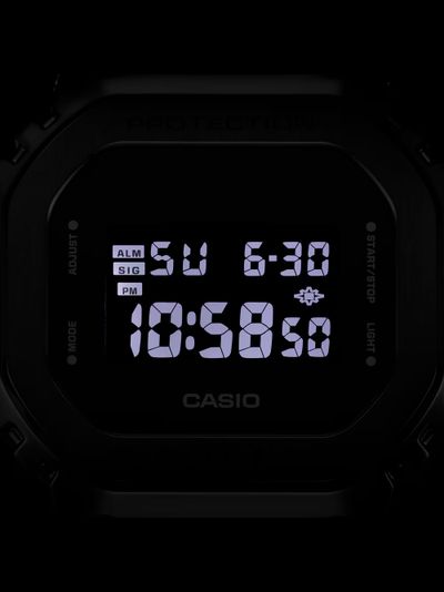 Часы Casio G-Shock GM-5600UB-1