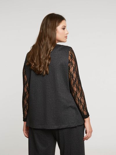 Жилет темно-серого цвета