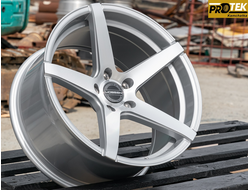 Комплект дисков R18 9,0J ET+20 5*114,3 Vossen VPS-303 Серебро с полированными лучами (G522)