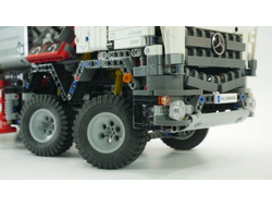 Колесный диск и LEGO модели изображены для примера и в комплект поставки не входят!  Shown installed