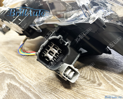 Фары Toyota Land Cruiser 200 светлые классические (GBT)