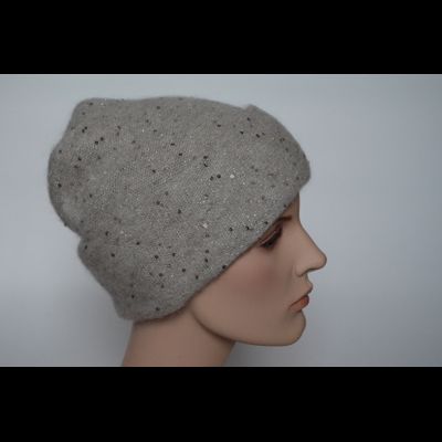 Бежевая женская шапка с отворотом Vizio Италия 6943 CRY