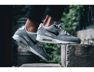 Nike black and grey air clearance max