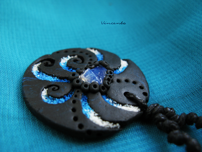 Цветок Феникса. Авторский кулон с лунным камнем