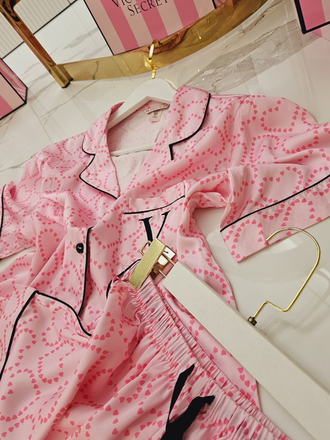 Пижама Виктория Сикрет рисунок сердечки 44-46