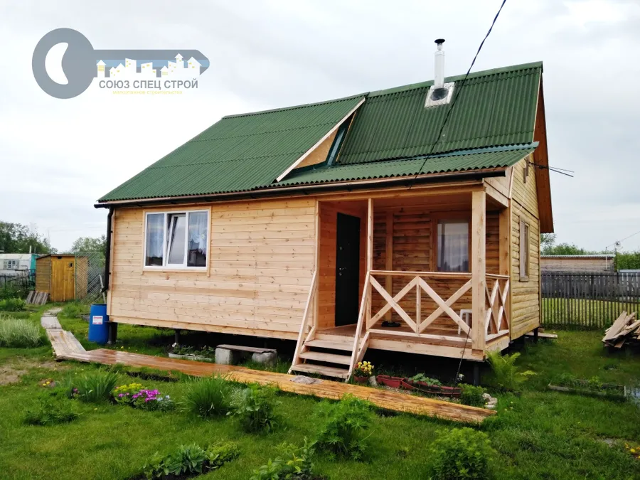 Баня с верандой из бруса