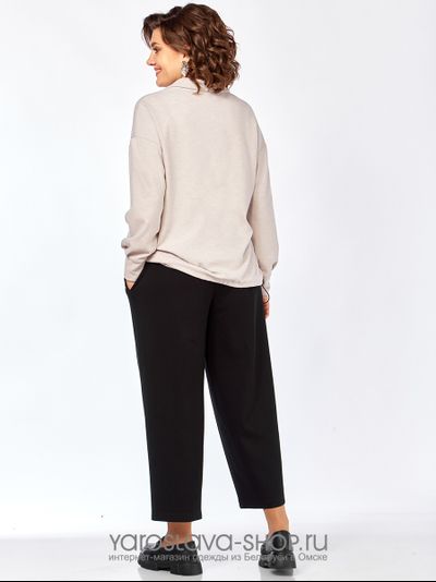 Брючный трикотажный комплект: бежевый джемпер, черные брюки